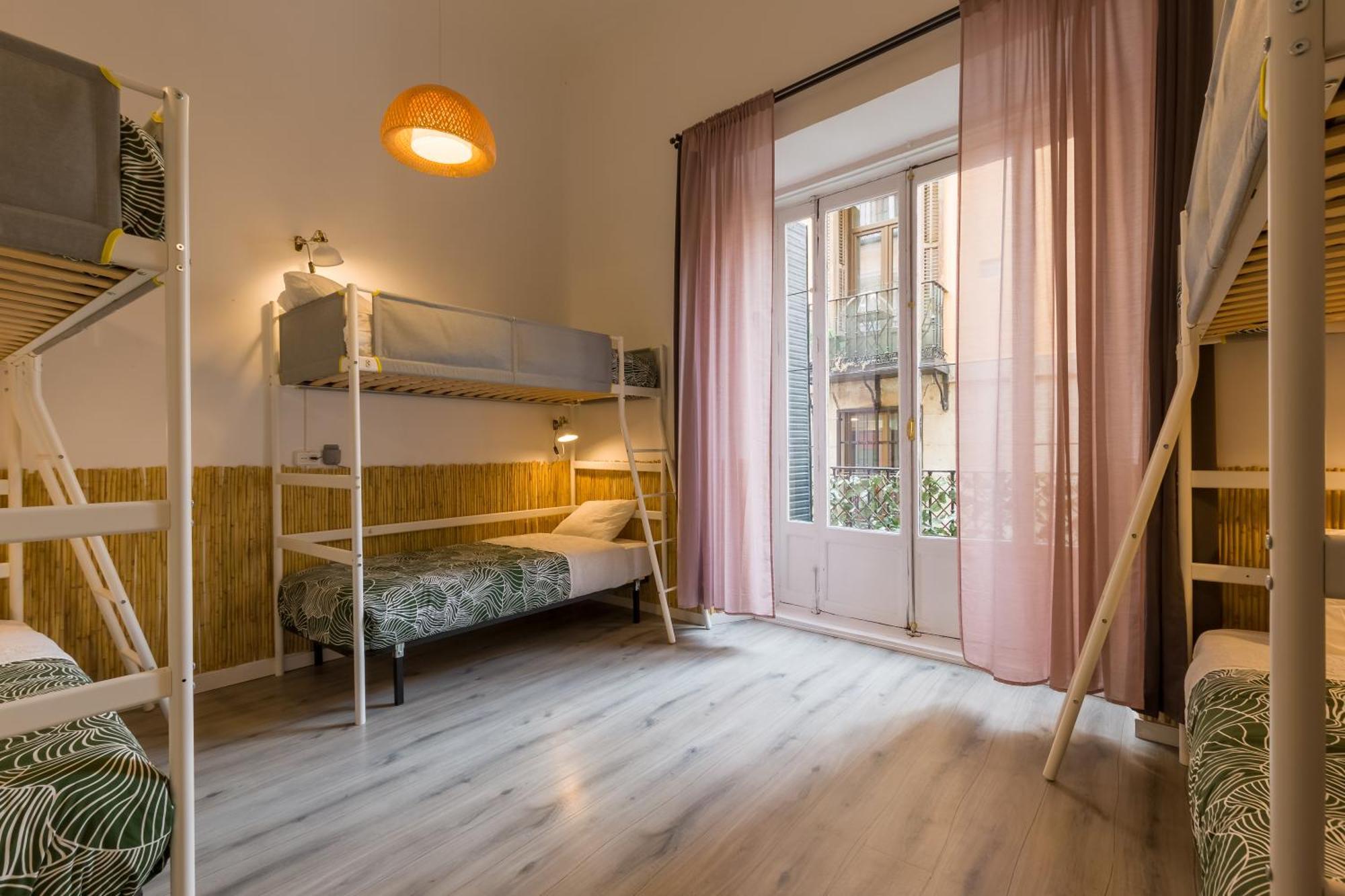 Social - Coliving & Coworking - Madrid Hostel Δωμάτιο φωτογραφία